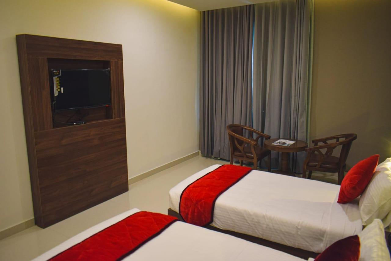 Pearl Palace Attingal Exterior photo