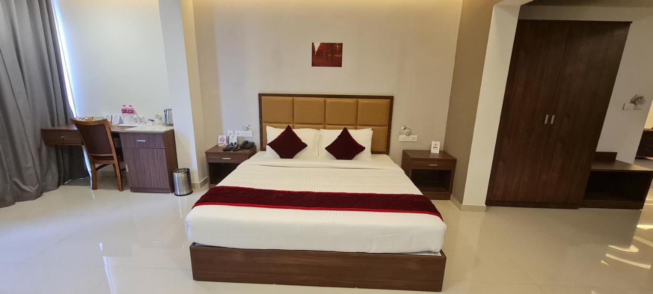 Pearl Palace Attingal Exterior photo
