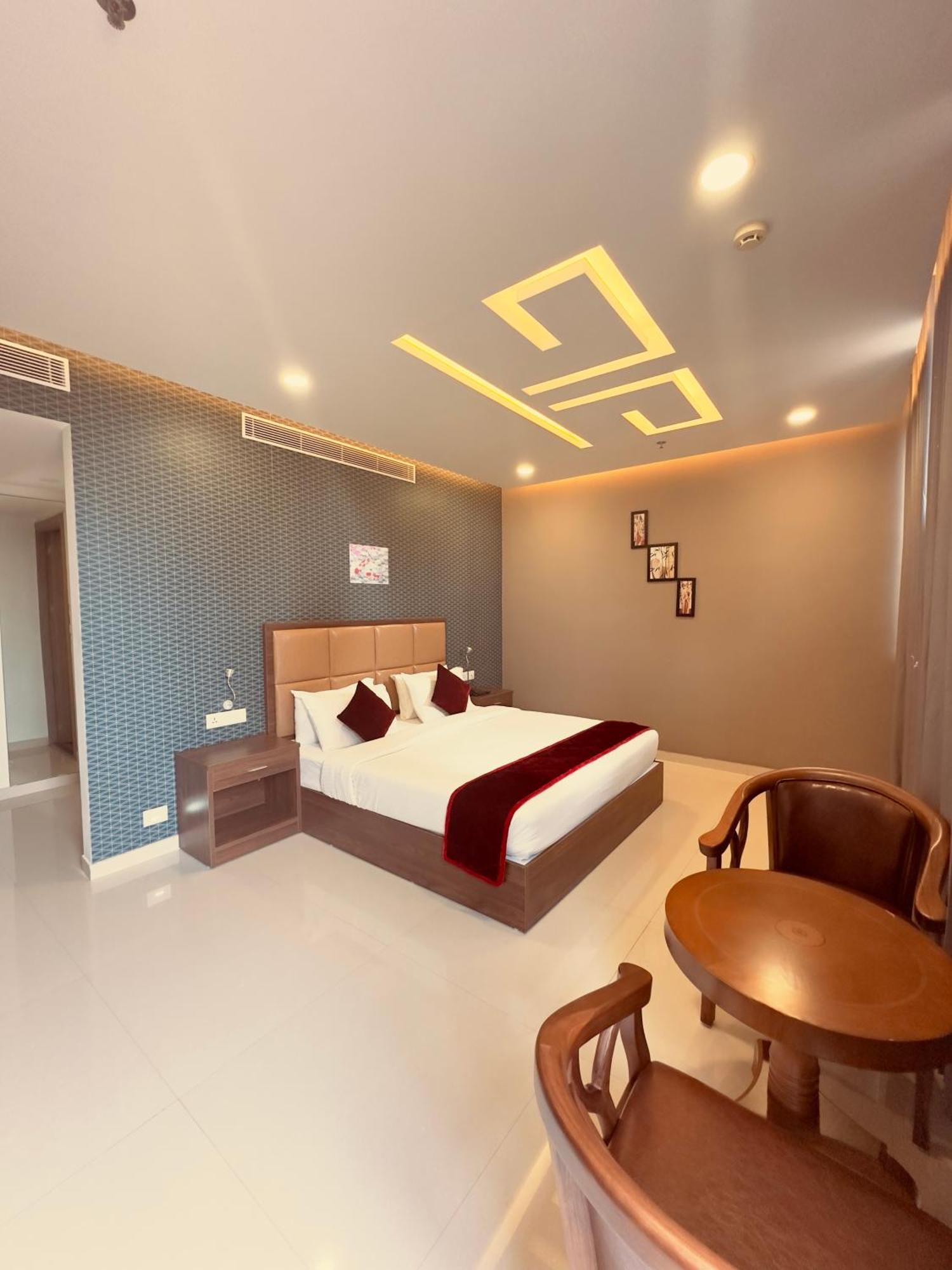 Pearl Palace Attingal Exterior photo